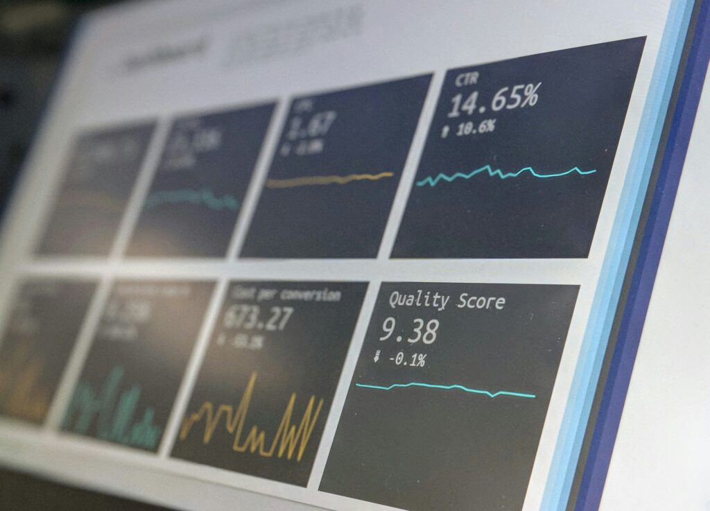 Dashboard sistem manajemen vendor logistik untuk memantau performa pengiriman