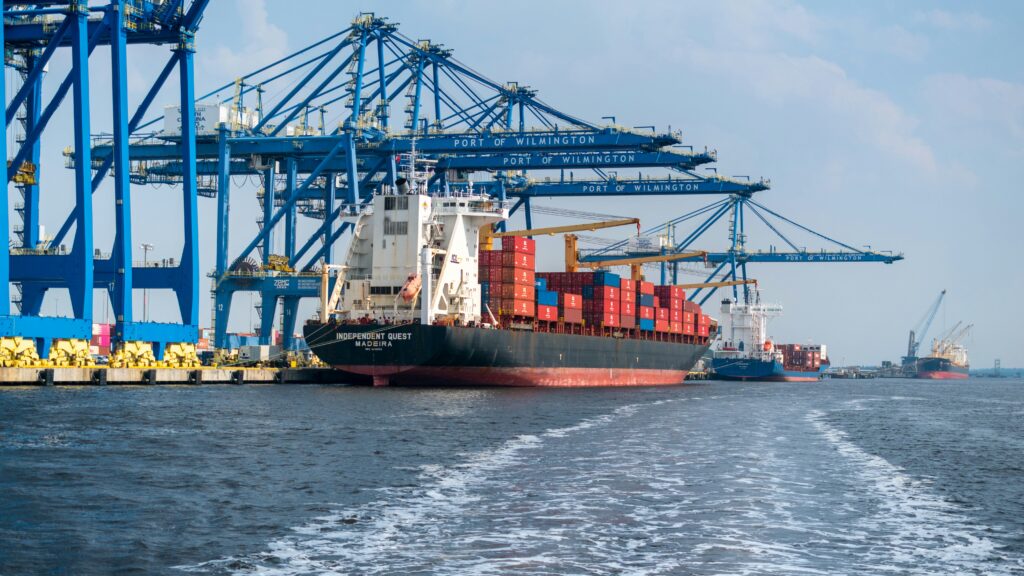 Strategi taktis melakukan negosiasi ocean freight dengan pihak perusahaan pelayaran carrier